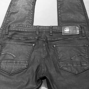 G-Star Raw Men's Revend Super Slim Coated Black Jeans
